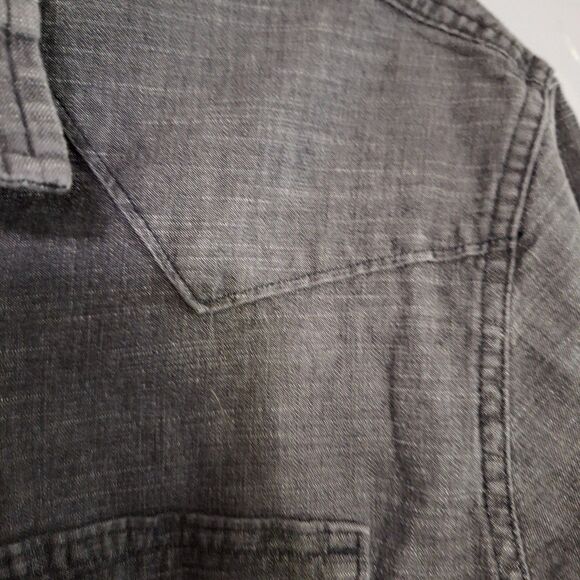 A Wrangle Men's Denim Western Shirt Pearl Snap Rancher Rodeo Chore Size XL - Picture 8 of 10